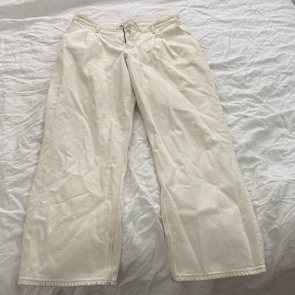 Abercrombie & Fitch Curve Love Cream High-Rise Jeans